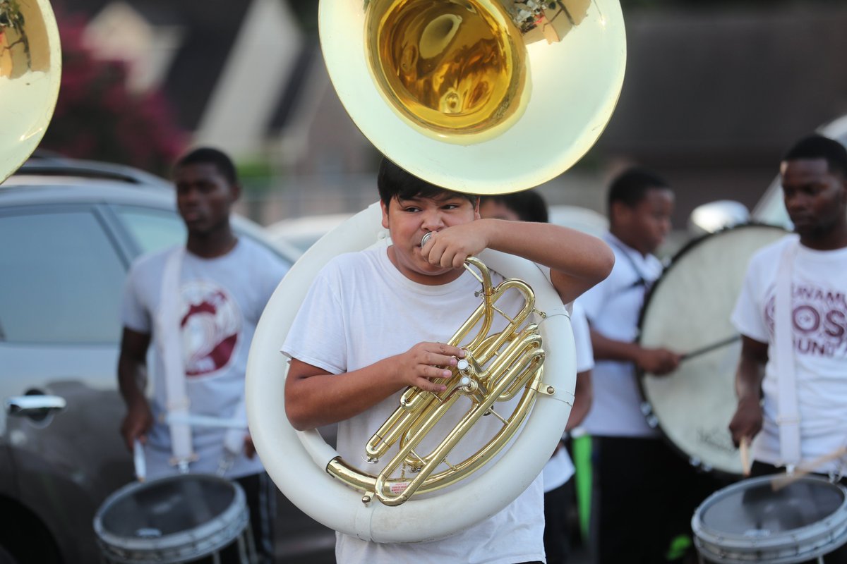 voiceofmscs's tweet photo. #SCS20In20 #Day20 at @CraigmontHS901 was a perfect way to end the tour. Craigmont is the birthplace of 88.5FM &amp; we are celebrating 45 yearsof broadcasting. What a performance by their band. We have talent all over @SCSK12Unified and we did our best to highlight them. https://t.co/3PY8o9m9q1