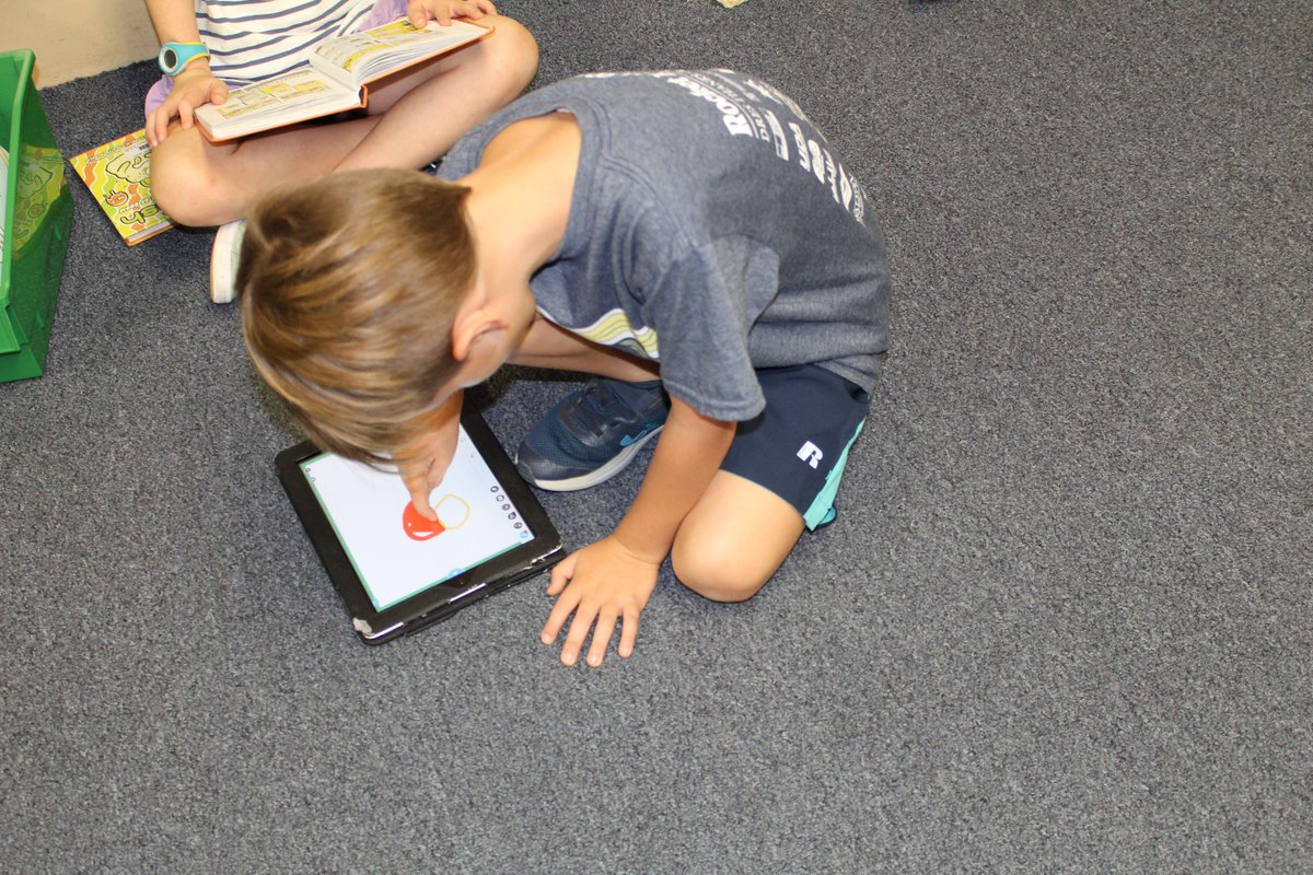 Dean_Road_Elem's tweet photo. Mrs. Pate's students are using @nearpod to take virtual field trips and learn about rock formations! @PhilipWagener #DRESuccess #CelebrateAuburn https://t.co/kN1nqHby6H
