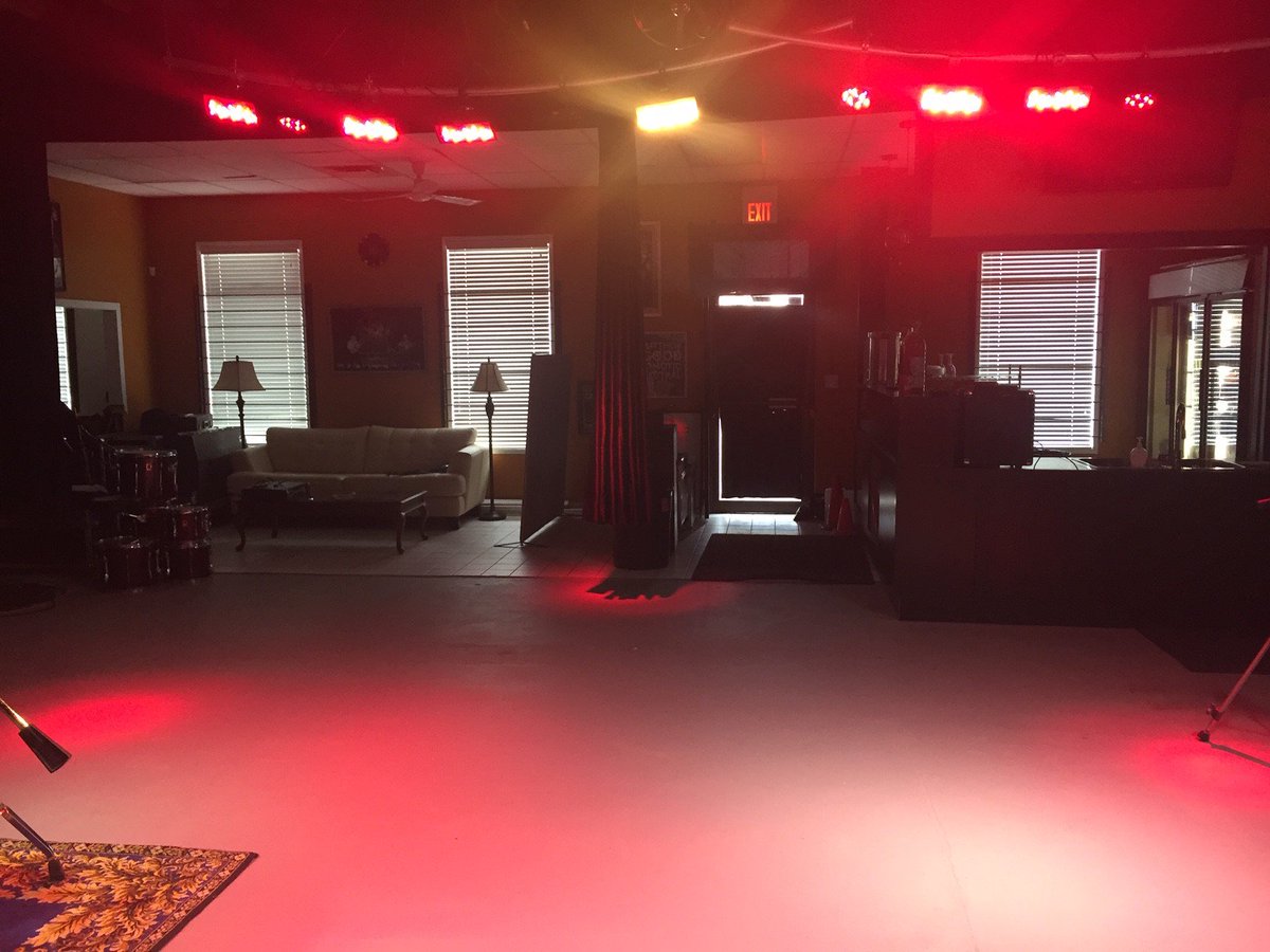 MNETStudios's tweet image. A sneak peak at our new studio!