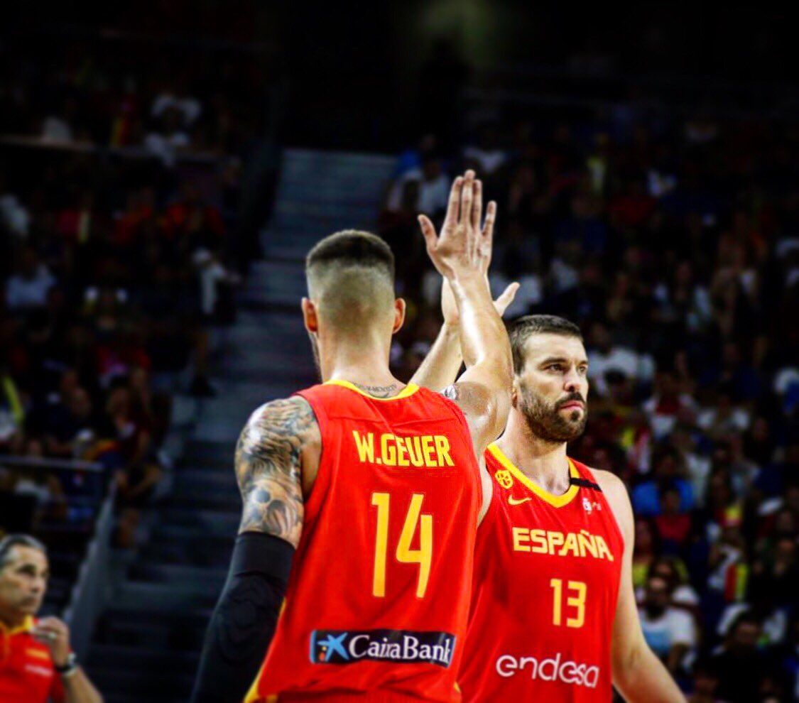 willyhg94's tweet photo. Preparados para mañana! 😤💪🏽 Vamos 🇪🇸!!!! #LaFamilia #dESafioMundial #WHG14 #SomosEquipo https://t.co/tCNYgMUvI6