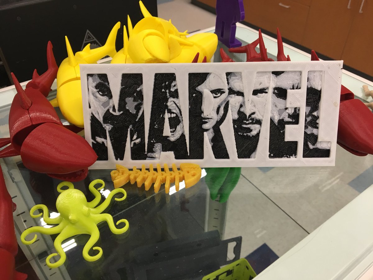 GrbyDmrtrk's tweet photo. Another design by one of our intern. #3Dprinting keeps surprising me. #InnovationLabTX @STEMSOS #makerspace https://t.co/zgboVrkV74
