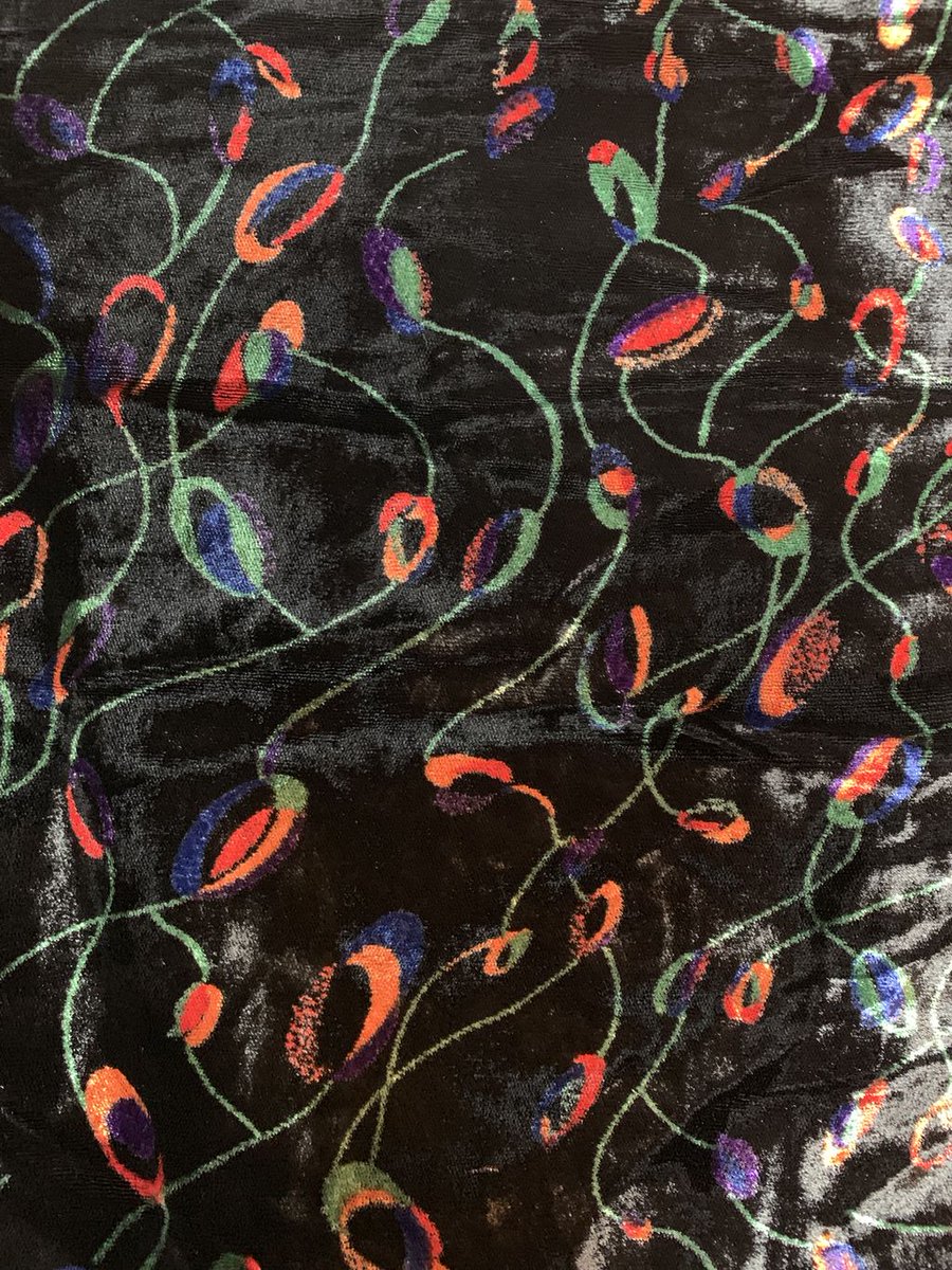 FashionTextile's tweet photo. On 31 October textile innovator Trish Belford will present an illustrated talk showcasing some of the screen printing techniques she specially developed for UK fashion designers inc. Vivienne Westwood, Georgina Von Etzdorf and Zandra Rhodes: https://t.co/NYnAsNf2lz https://t.co/vBPw8gcsve