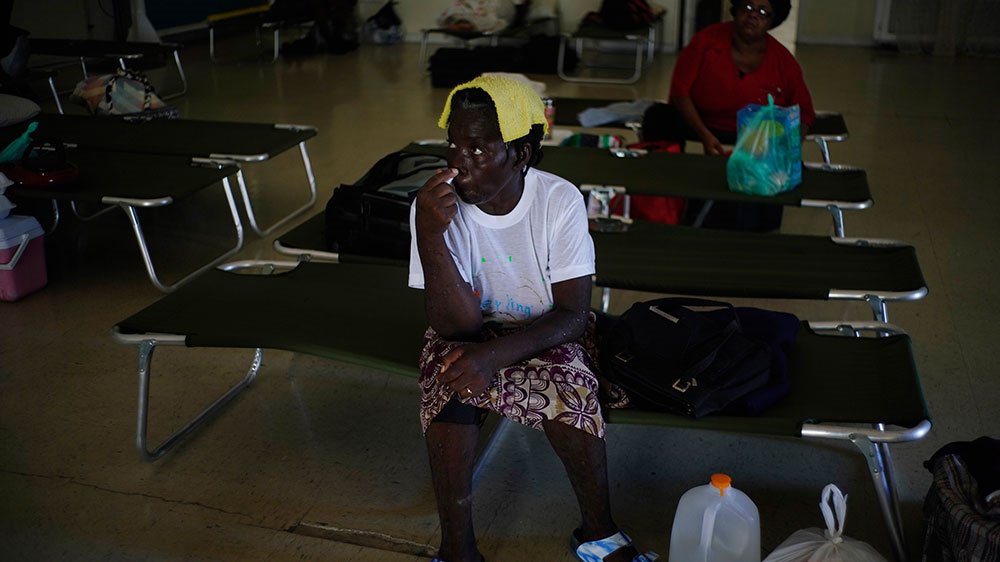 DisasterAidCan's tweet photo. Evacuee Centres - 45% of homes were damaged or destroyed in the Bahamas https://t.co/ckZN1RANJF https://t.co/KlFSCdM3Op