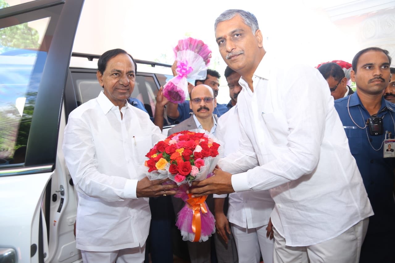 EECbtfkUEAYp_8T?format=jpg&name=large