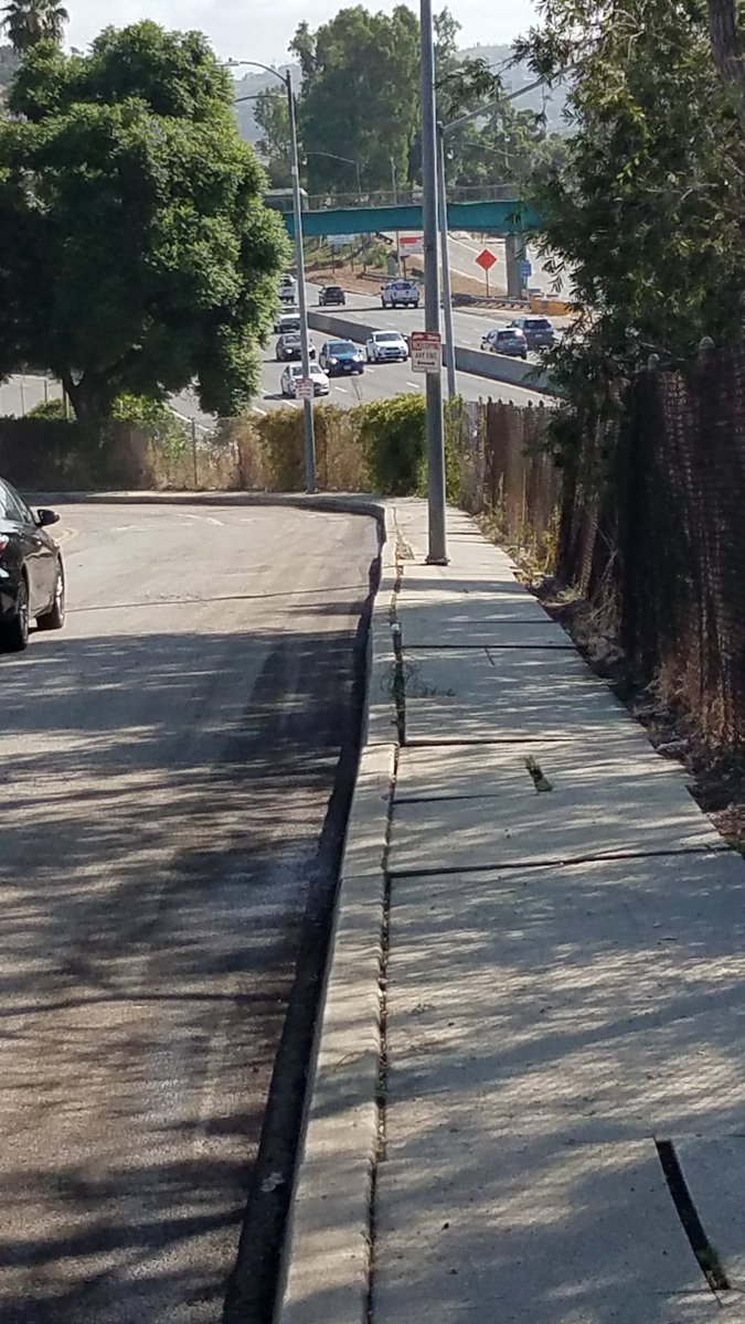 BSSHelpDesk's tweet photo. @themunson @MayorOfLA @cmgilcedillo Thank you for the information.  Location was cleared over the weekend. https://t.co/9X5iWzWTed
