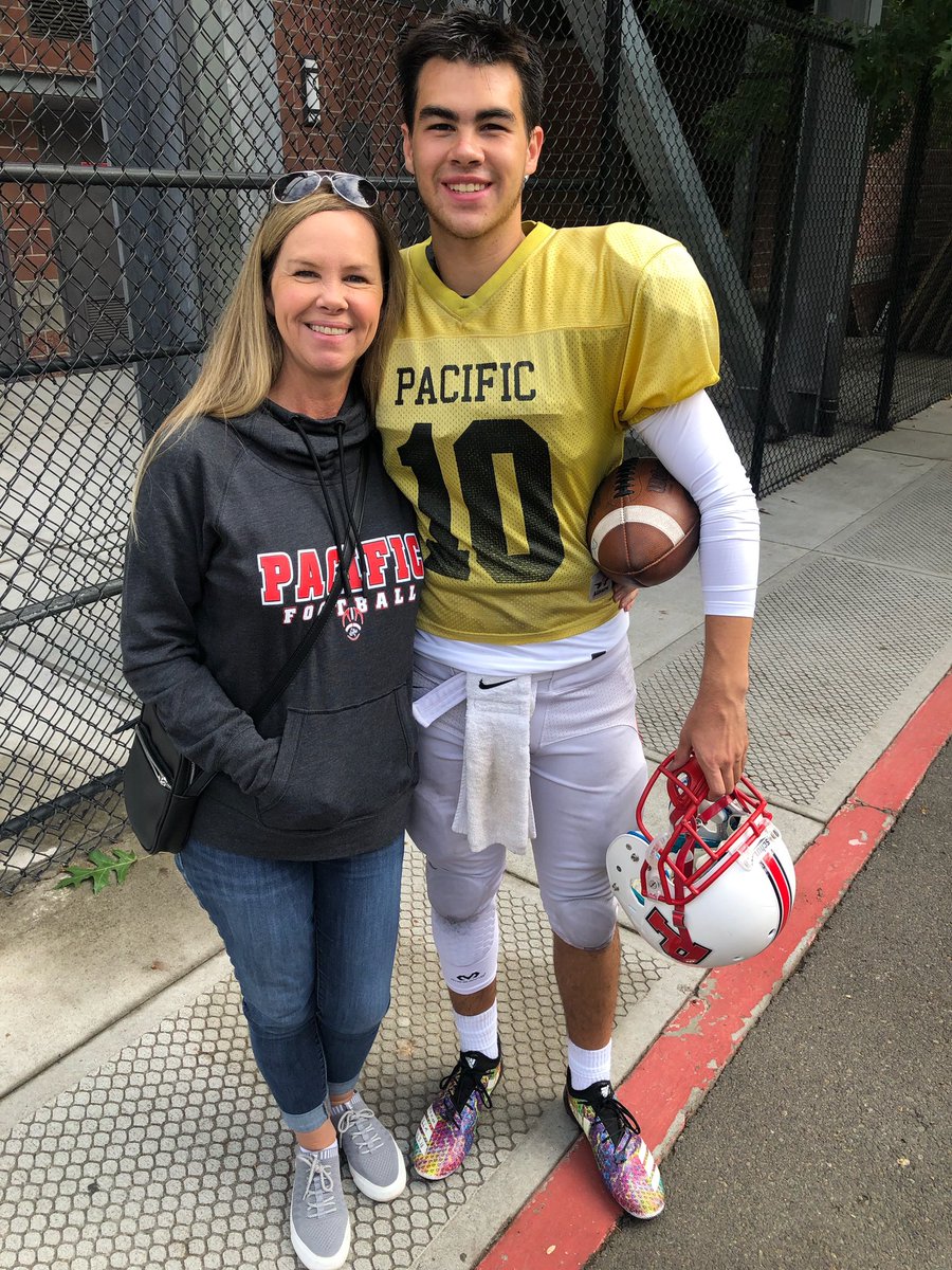 Stacican2's tweet photo. Thankful for a few short days with @drew_cantuuu in Oregon. Love this boy and his home away from home! @Boxer_Football https://t.co/JNhpLt2AhY