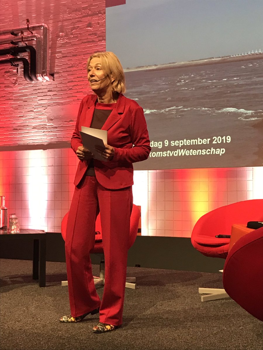 In <a href="/Prodentfabriek/">Prodentfabriek</a> voor debat over #toekomstvdwetenschap van @AdviesraadWTI en <a href="/RathenauNL/">Rathenau Instituut</a> . Eerste sessie met veel bekenden van <a href="/MinIenW/">Ministerie van Infrastructuur en Waterstaat</a> &amp; <a href="/deltaprogramma/">Deltaprogramma</a> over wat missiegedreven wetenschap kan leren van casus waterveiligheid. Waar Nederland goed in is #bringinthedutchknowledge!