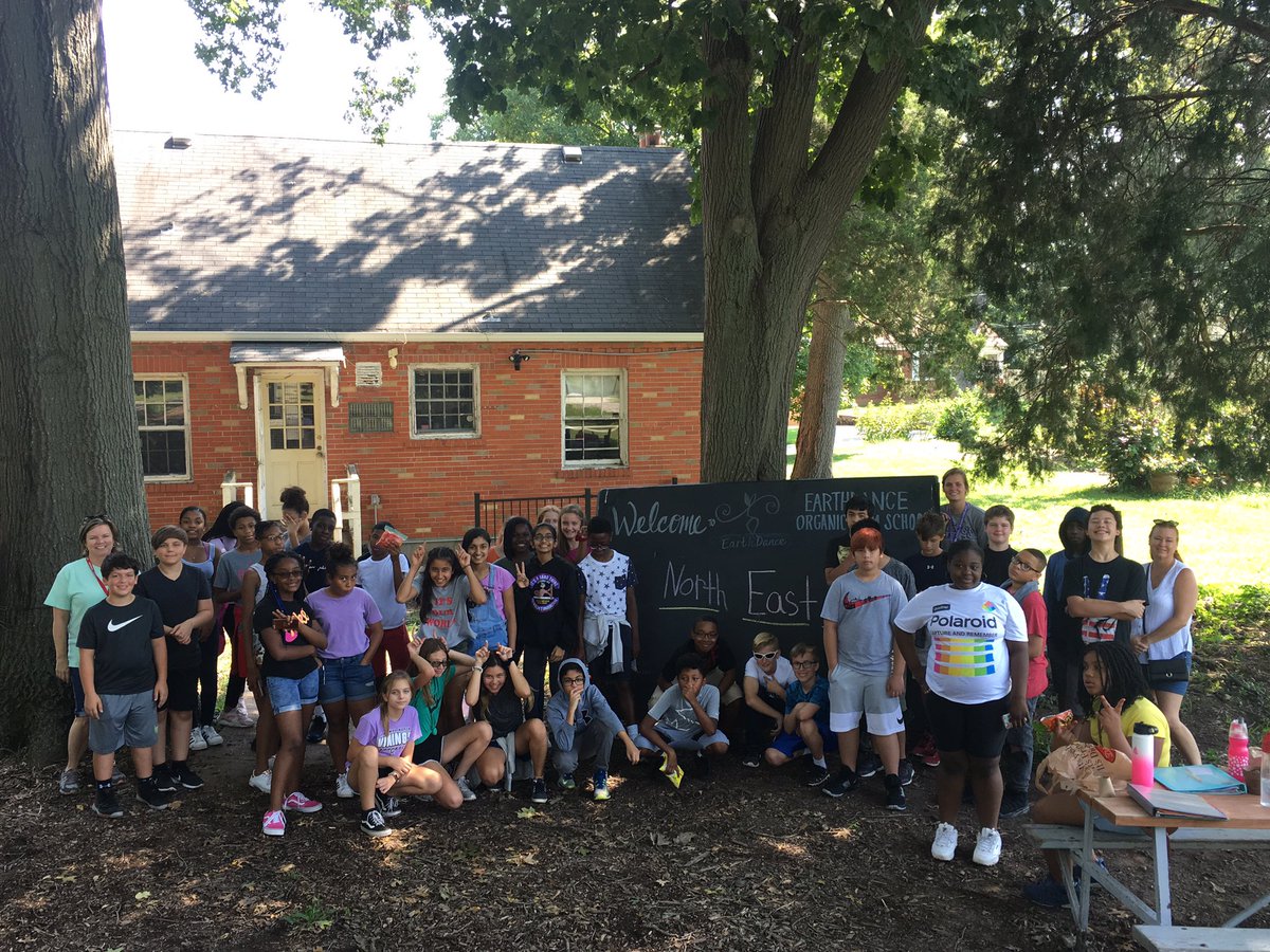 msethornburg's tweet photo. Great day of learning at @EarthDanceFARMS to kick off our Sustainability unit https://t.co/JYGl0HnQ1e