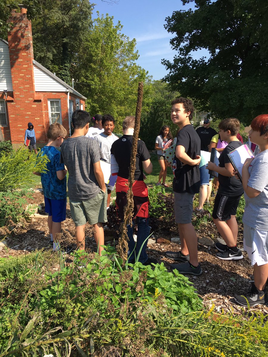 msethornburg's tweet photo. Great day of learning at @EarthDanceFARMS to kick off our Sustainability unit https://t.co/JYGl0HnQ1e