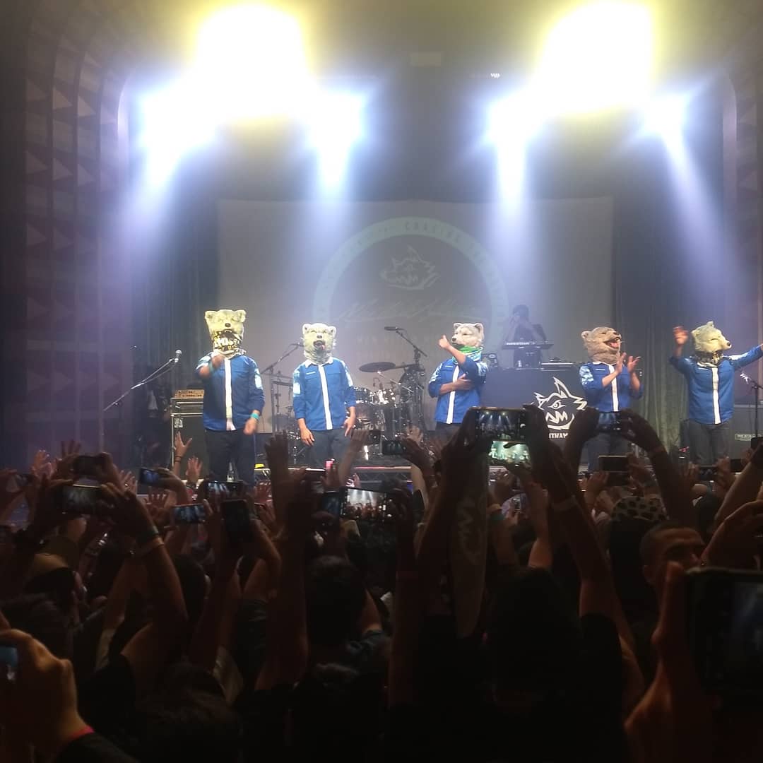 truveertix's tweet photo. Last night was was an amazing concert w/@Basic_Gorbo here's hoping they come back for another tour in LA next year! 🤞#manwithamission #chasingthehorizon https://t.co/16KWm1c8nN