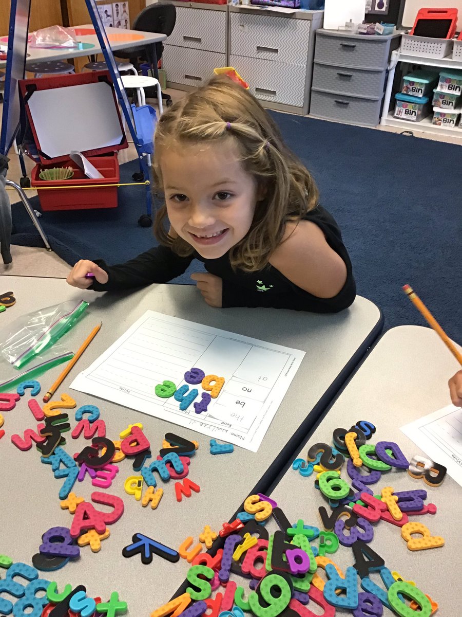 MrsWilliams211's tweet photo. We are having a great time naming and recognizing letters in words. #EastPennPROUD #LincolnROARS https://t.co/oMUryUaTMz