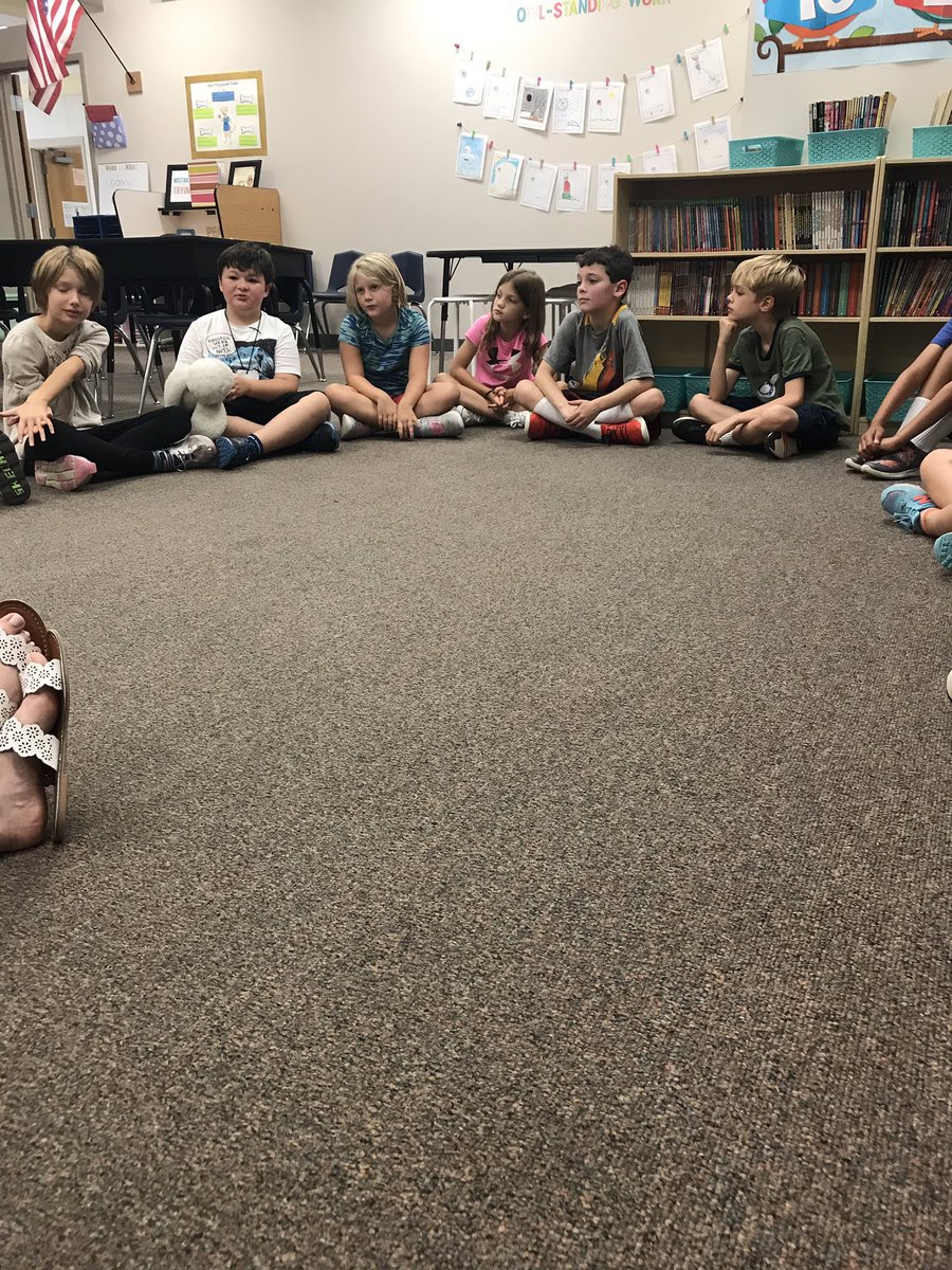 hcpss_tres's tweet photo. Mrs. Kuykendall’s 3rd grade class discussed the cross aged buddy program that will soon begin! Students are very excited to work with their Kindergarten buddies! 💙💚🐶 #WhereWeBelong https://t.co/JjUbPIudBZ