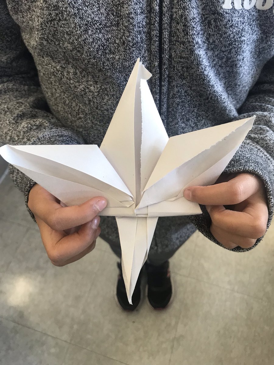 MsAyala_tdsb's tweet photo. Day 3 of #InspirationalMathWeek Ss learned that math is not about #speed but #deepunderstanding and making #connections Thursday’s activity engages Ss to channel their visual and #CreativeThinking for constructing #shapes @FairbankPS @joboaler 🧠🤗🔺◼️ https://t.co/Guz0Q3yOrr