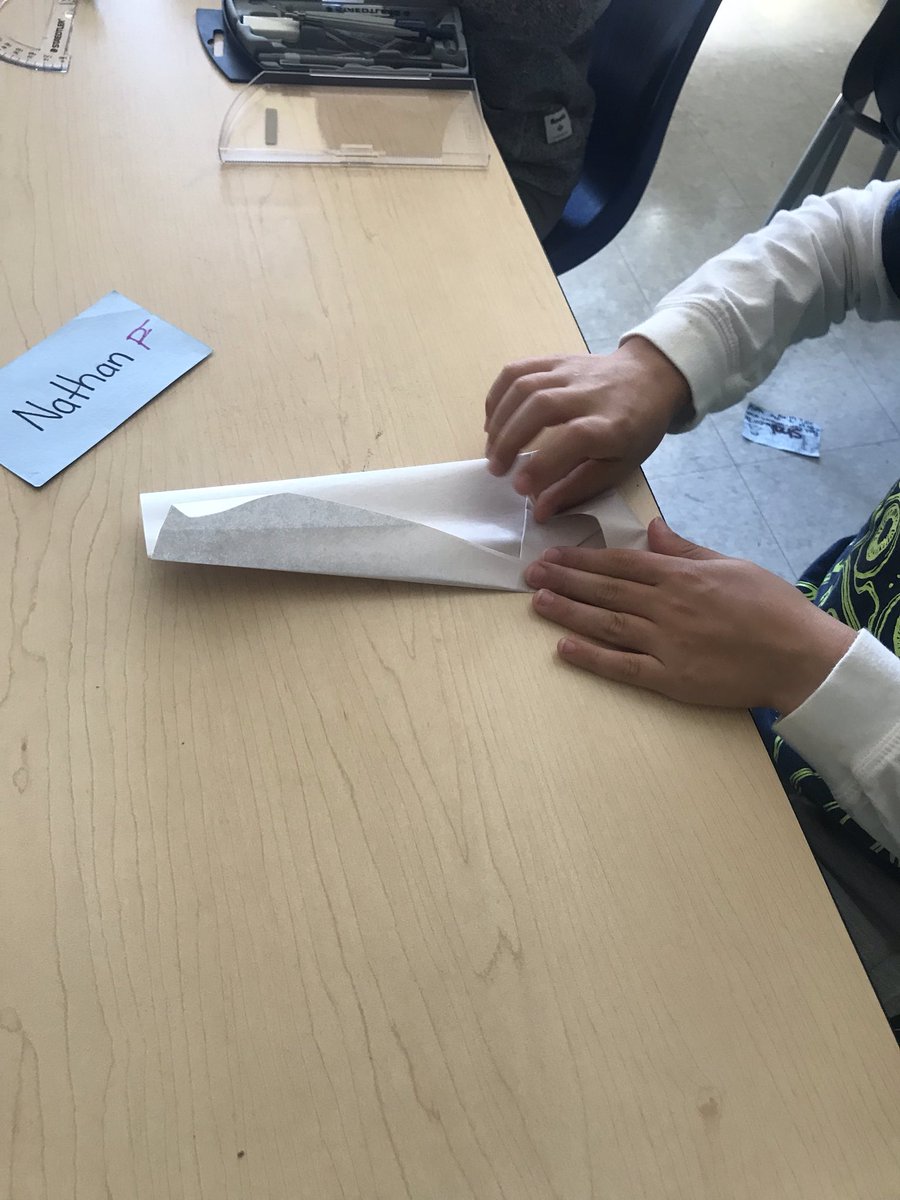 MsAyala_tdsb's tweet photo. Day 3 of #InspirationalMathWeek Ss learned that math is not about #speed but #deepunderstanding and making #connections Thursday’s activity engages Ss to channel their visual and #CreativeThinking for constructing #shapes @FairbankPS @joboaler 🧠🤗🔺◼️ https://t.co/Guz0Q3yOrr