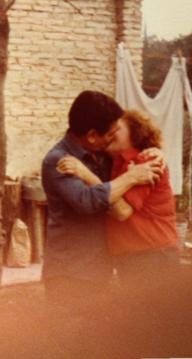 Victorianxiety's tweet photo. Ahora te imagino así, los amo para siempre. https://t.co/PtEkPwIpIp