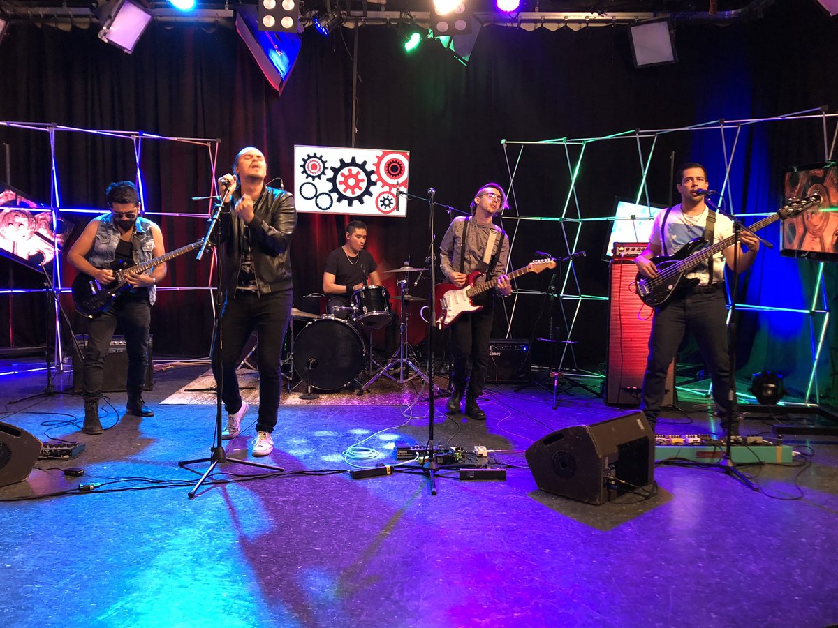 PaulinaSosaGDL's tweet photo. Mira la excelente actuación de @occidenteband en el set de La Máquina este miércoles 11 de septiembre a las 9:30 pm por @jaliscotv 🔥🤘🏼🎸🎤🖤🔥 #LaMáquinaJaliscoTV #JaliscoTV https://t.co/JJ9otzSq54