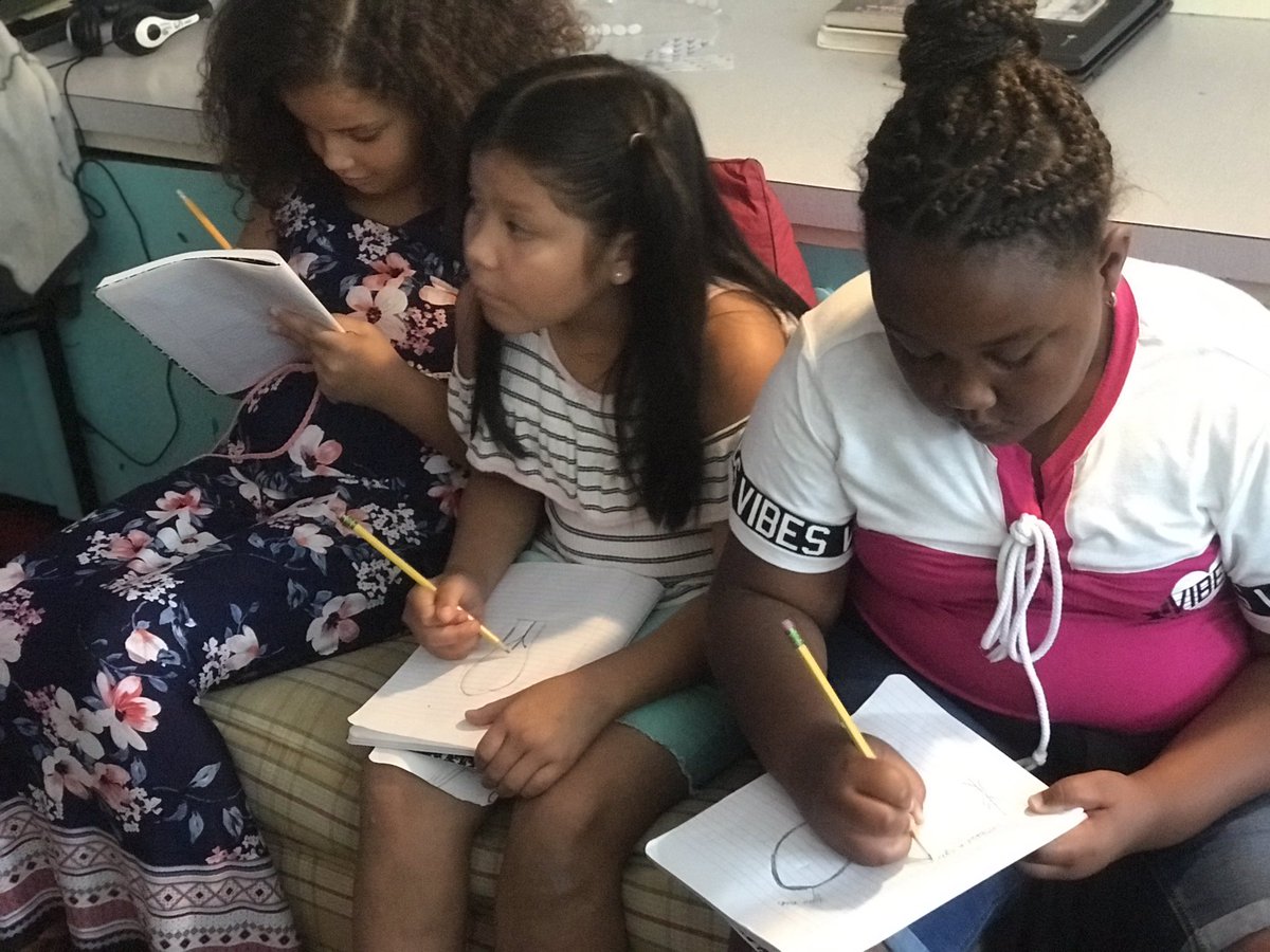 laurendhyatt's tweet photo. 4th Grade Students learning about energy, electricity, and circuits!π‘π Ss using STEM journals to sketch thoughts on how a lightbulb works! #investigativethinking #coteaching #studentscientists #growmaury @mm_sandrell @mcdowell_elem @MauryCoSchools https://t.co/kntJ4A9YZQ