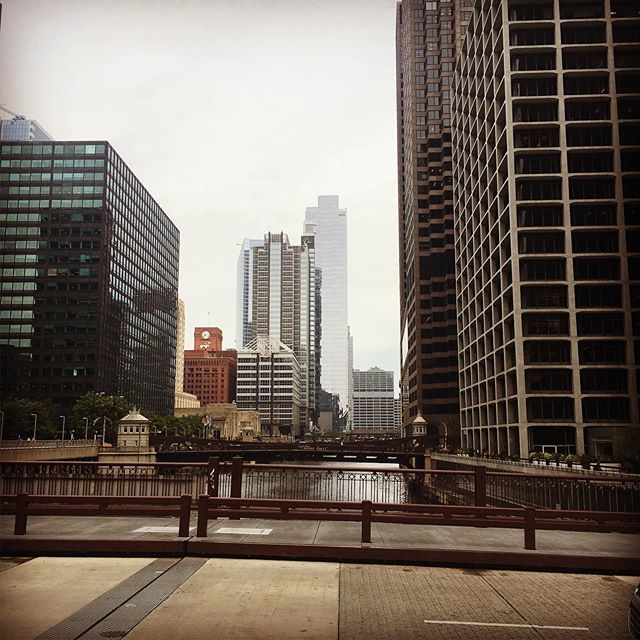 joeymontgomery's tweet photo. One day trip to Chicago. Had a little free time to explore this morning. https://t.co/GJSpEoFswQ https://t.co/29iiVl0b5W