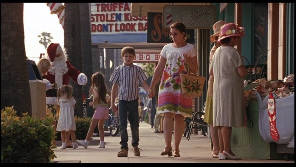 The @AlmostFamousMin wonders what #AlvinAndtheChipmunks sound like slowed down? The 4th minute starts w/'60s California street scenes &amp; ends w/a conversation between William &amp; Elaine. #AlmostFamous #itunes <a href="/RoryMSpence/">Rory M. Spence</a> <a href="/MichaelAngarano/">michael angarano</a>

Listen here: megaphone.link/PAN4296442079