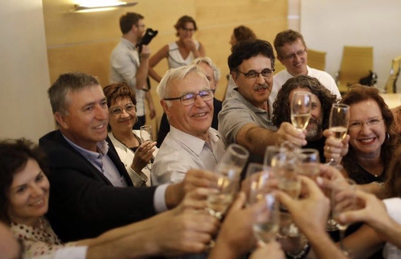 joanribo's tweet image. Ahora sí! La @worlddesignorg ha designado a #València como Capital Mundial del Diseño en 2022 porque...
🌈somos una ciudad creativa
📟impulsamos nuestra industria
🌍el mundo nos reconoce por nuestros valores
📲tenemos mucho que aportar

Gran trabajo @DesignVLC!
#ValenciaWDC2022