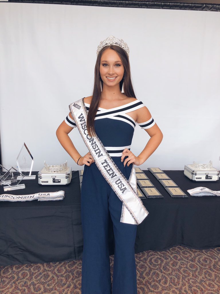 Yesterday all of the contestants KILLED their interview. They all walked out with such confidence. So proud of all of them ❤️