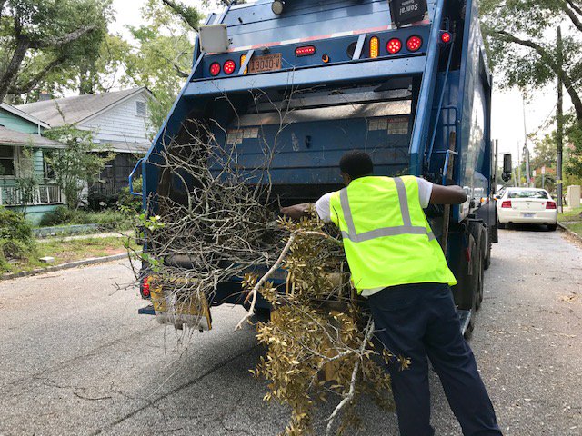 CityofWilm's tweet photo. Even though we got a break with Dorian, we know that your yards are still a mess and that you are actively cleaning up! Normal yard debris prep rules are in effect. Here is a map of the city, showing which areas get picked up on which day. https://t.co/ByNb1hcltj #mapdayMonday https://t.co/5h6giIcRlQ