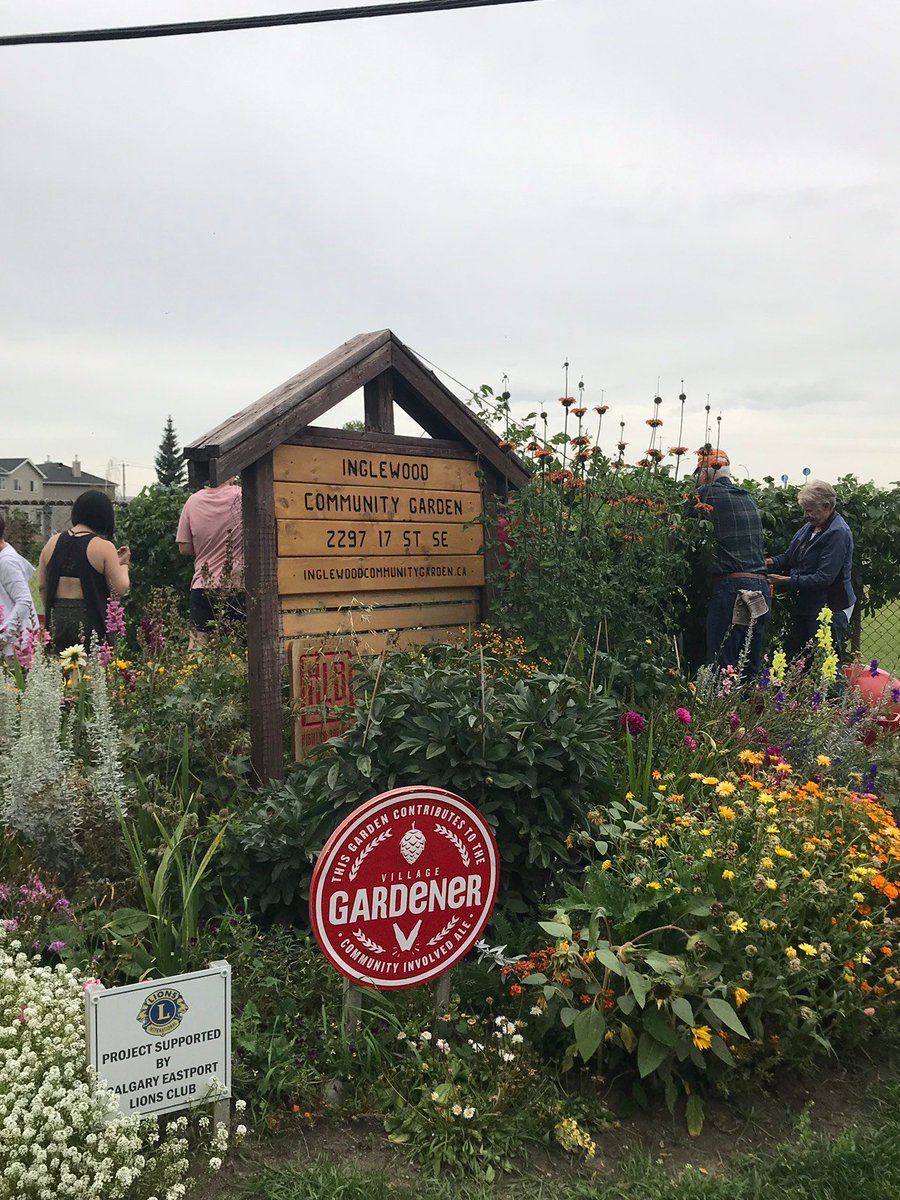 There are few things we enjoy more than good beer and great people. We had a great time picking hops this weekend for <a href="/villagebrewery/">Village Brewery</a>'s Gardener community-involved ale! The resulting beer will be released October 2.