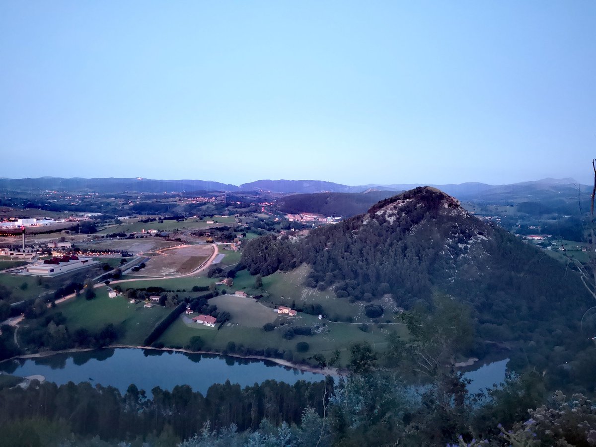 Noecf82's tweet photo. Otras vistas desde #peñacabarga #cantabria https://t.co/wzXcj1g2P9