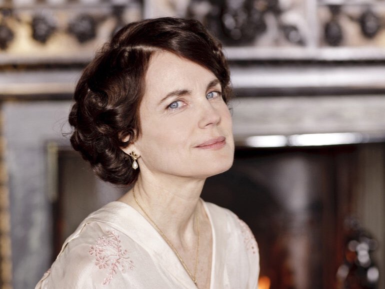 "People engage with older women characters .. Who doesn't love the Dowagess Countess? It really flies in the face of this myth that Hollywood, over &amp; over again promulgates, which is that women aren't interesting after age 30. Because they are." - Elizabeth McGovern #DowntonAbbey