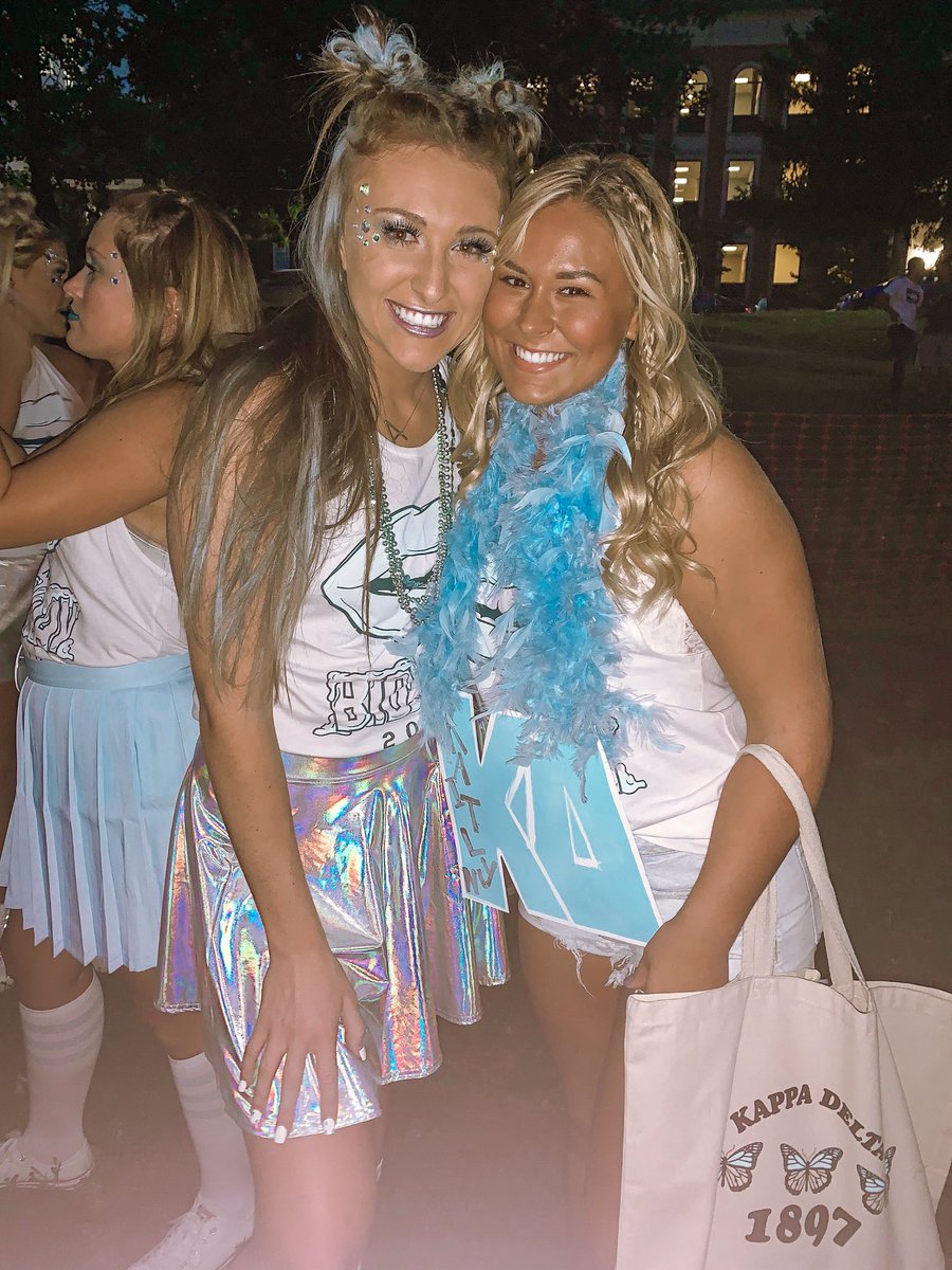 WE DID THE DANG THING❄️🥶💙💍
ICE ICE KAYDEE.
BEST PLEDGE CLASS + BEST SORORITY.