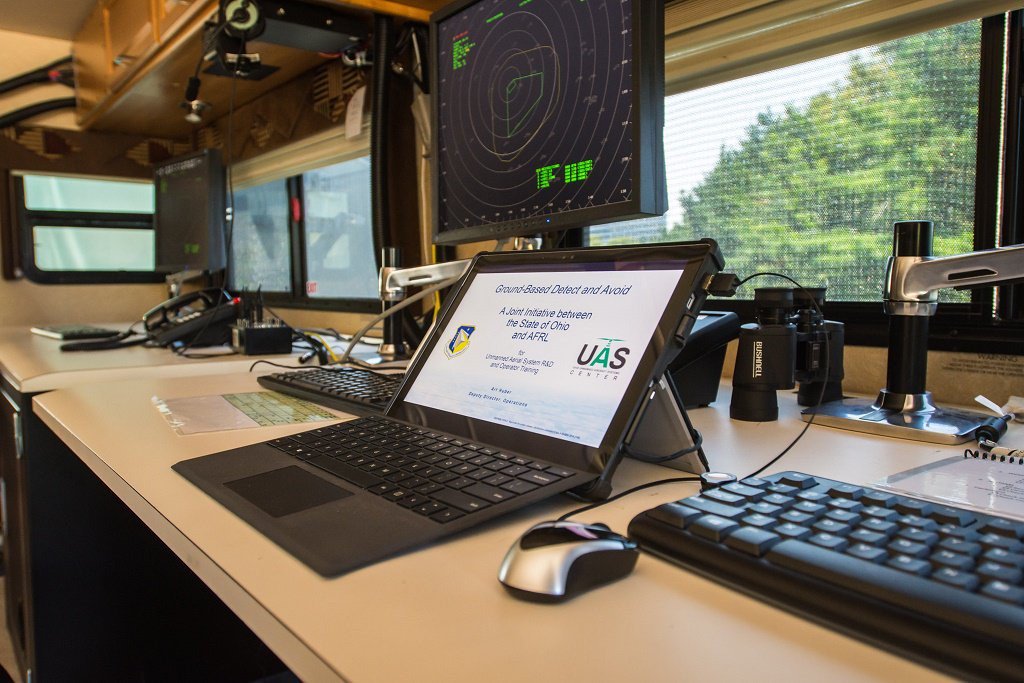 Congratulations to the #Ohio #UAS Center and the entire #SkyVision team on being awarded the Annual Team Award for Outstanding Achievement by the <a href="/ATCA_now/">ATCA</a>. Learn more about the award and SkyVision: 
bit.ly/2lEmM5d
<a href="/ODOT_Statewide/">Ohio Dept of Transportation</a> <a href="/AFResearchLab/">Air Force Research Lab - AFRL</a>