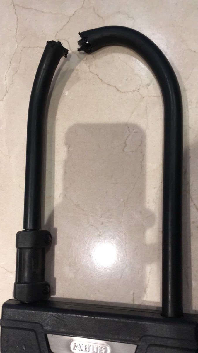 jonny5goals's tweet image. Two more bike thefts from #eastdidsbury #cyclehub today. How are people meant to keep cycling when bikes are constantly being nicked from a ‘secure’ hub with CCTV?! Thieves obviously have an entry card so @OfficialTfGM cross-check with CCTV and tell @gmpolice who it is!!!