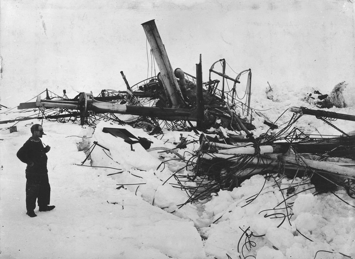 MrEwanMorrison's tweet photo. Amazing images of the Legendary Antarctic Expedition ship "Endurance" - that became icebound at the Antarctic in 1915. Photographer Frank Hurley took over 500 glass-negative photos. He and explorer Shackleton waded into the crushed wreck to retrieve them. They saved only 120. https://t.co/W4m0vl9twv