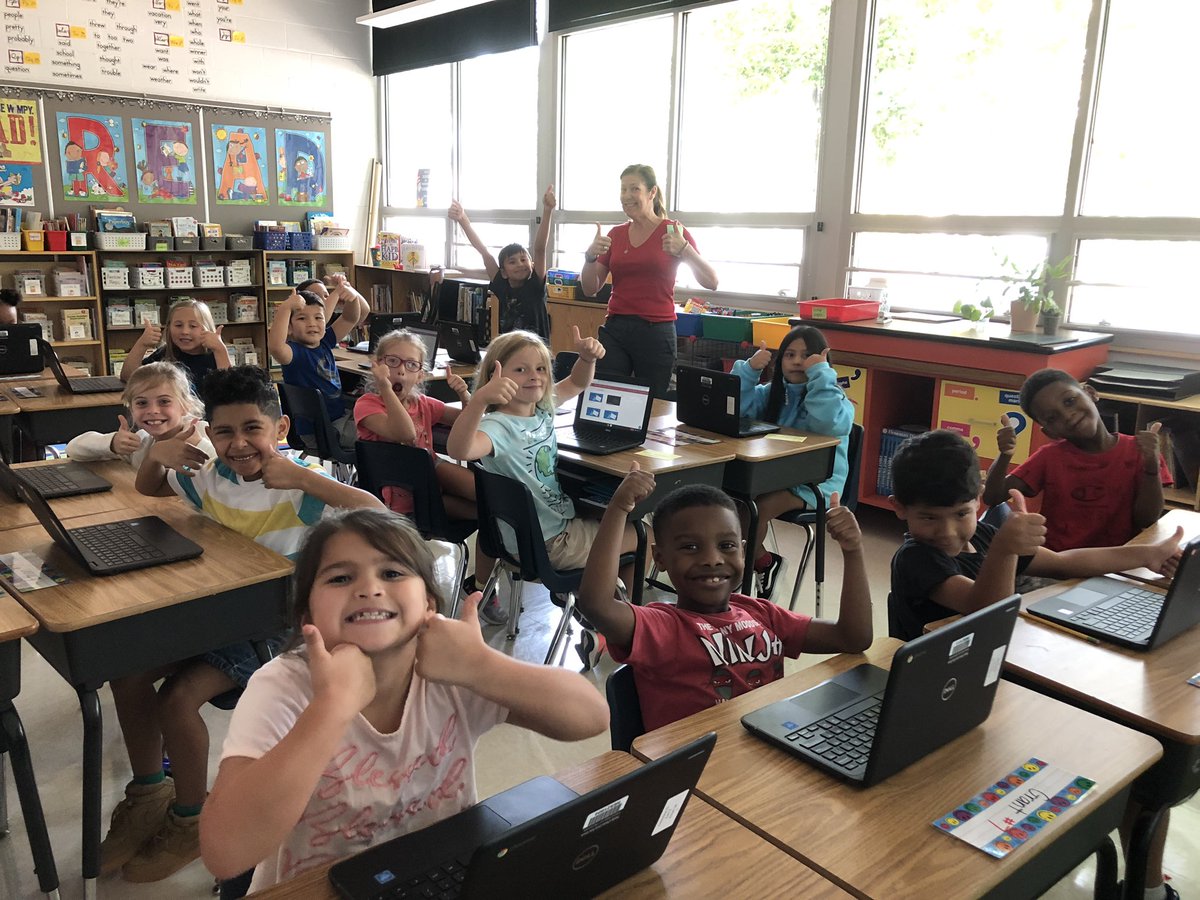 TechWithMatt's tweet photo. These #2ndGrade cardinals at #CrestviewES are all set up with their #Chromebooks and @Schoology I can’t wait to see all of the amazing stuff they do this year! @jgdrake8 #LifeReady #ESinnovate #EdTech 😁👍🏼 https://t.co/IZAQJtaNqp