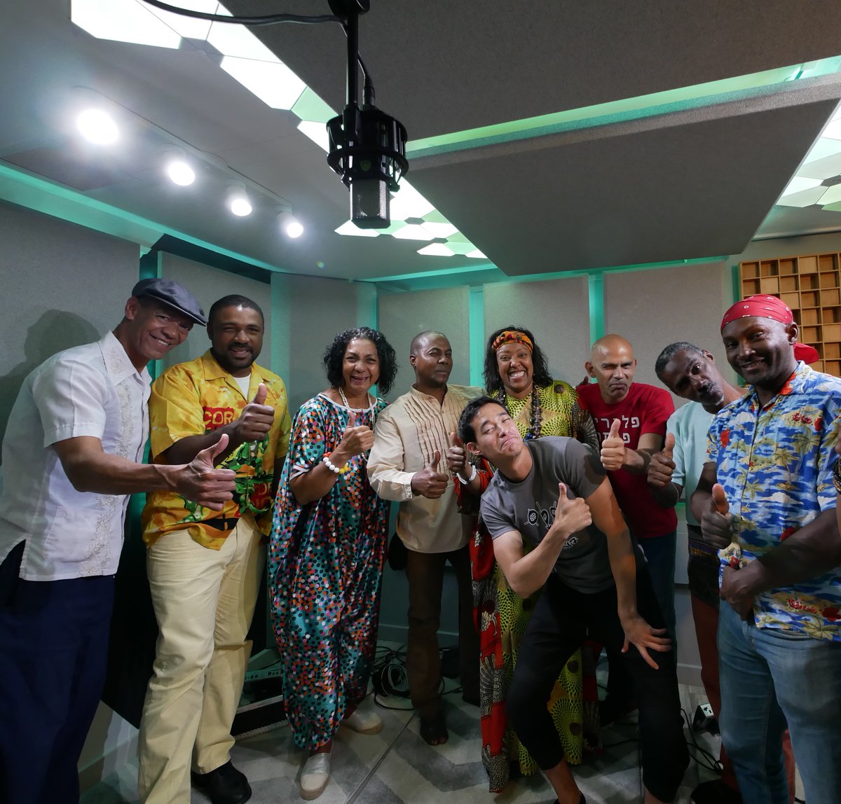 UnityOneStudio's tweet photo. All you need is a wink &amp; a smile 😉 @tonysuccar 
Happy Monday everyone from #UnityOneStudio

#UnityOne #TonySuccar #MusicStudio #Musicproducers #RJO #Afrobone #recordingsession https://t.co/26b6kQjNwE