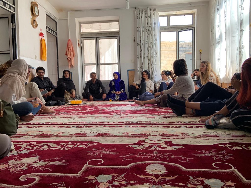 TahinaCan's tweet photo. Aprovechando la visita al pueblo de Sibar hemos hecho un picnic al aire libre y después, tres familias nos han acogido en sus casas mientras disfrutamos de un te.

@iatiseguros @gabineteuab 
#iran #tourism https://t.co/Pw8qGjLrNf