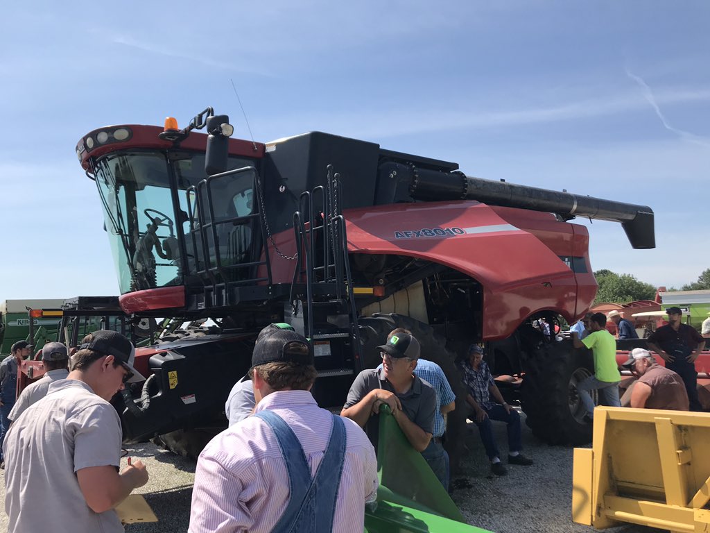 sfdavemowitz's tweet photo. Otherwise combine price are soft, to say the least. This 8010 w/4WD, duals and 2,399 sep. hours bought $34,000! https://t.co/exXqDSs5OJ
