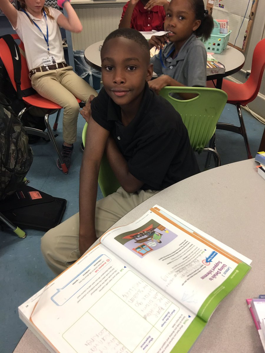 GraysonLawrence's tweet photo. Jatori did a great job explaining his learning to me when I visited @Sherry_WHS and @CraceSara class! #exceptional #learningcraVe https://t.co/6O1wGaEUXe