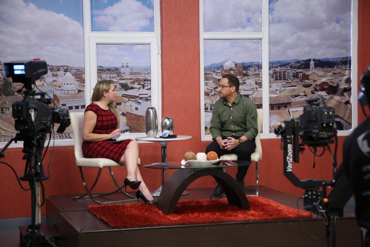 [ENTREVISTA] El Ministro <a href="/juanfervelasco/">Juan Fernando Velasco</a> da a conocer las medidas que realiza esta Cartera de Estado en el marco de la presentación de la Agenda #UnidosPorCuenca en <a href="/UNSIONTV/">UnsionTV</a>.