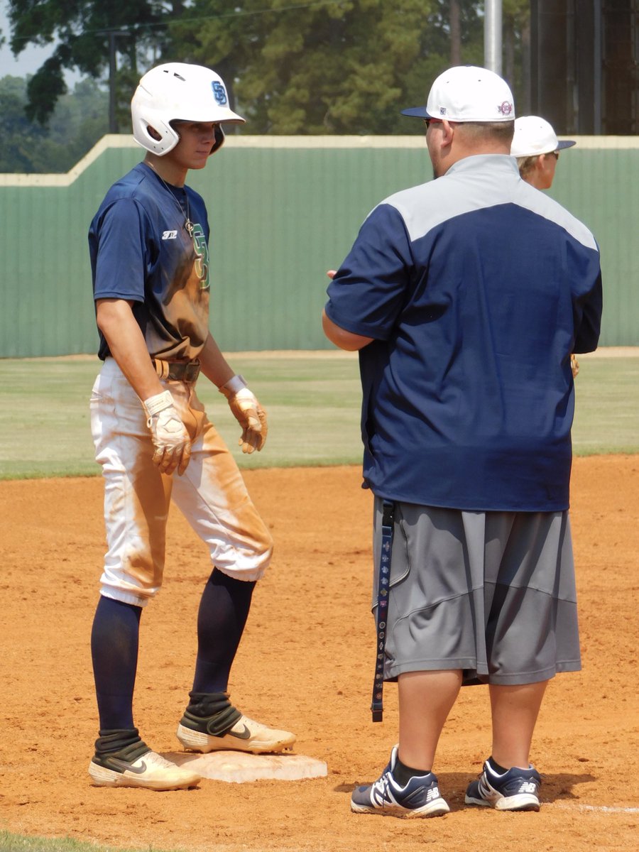 Brewsterc29's tweet photo. Very happy for my man @Braydn_2 for committing to SAU. Big time athlete and a great kid. He put on a show most of the summer and this weekend at SAU in the Fall League. Coach P is getting a big time player #Sticks https://t.co/yZwC1qinWO