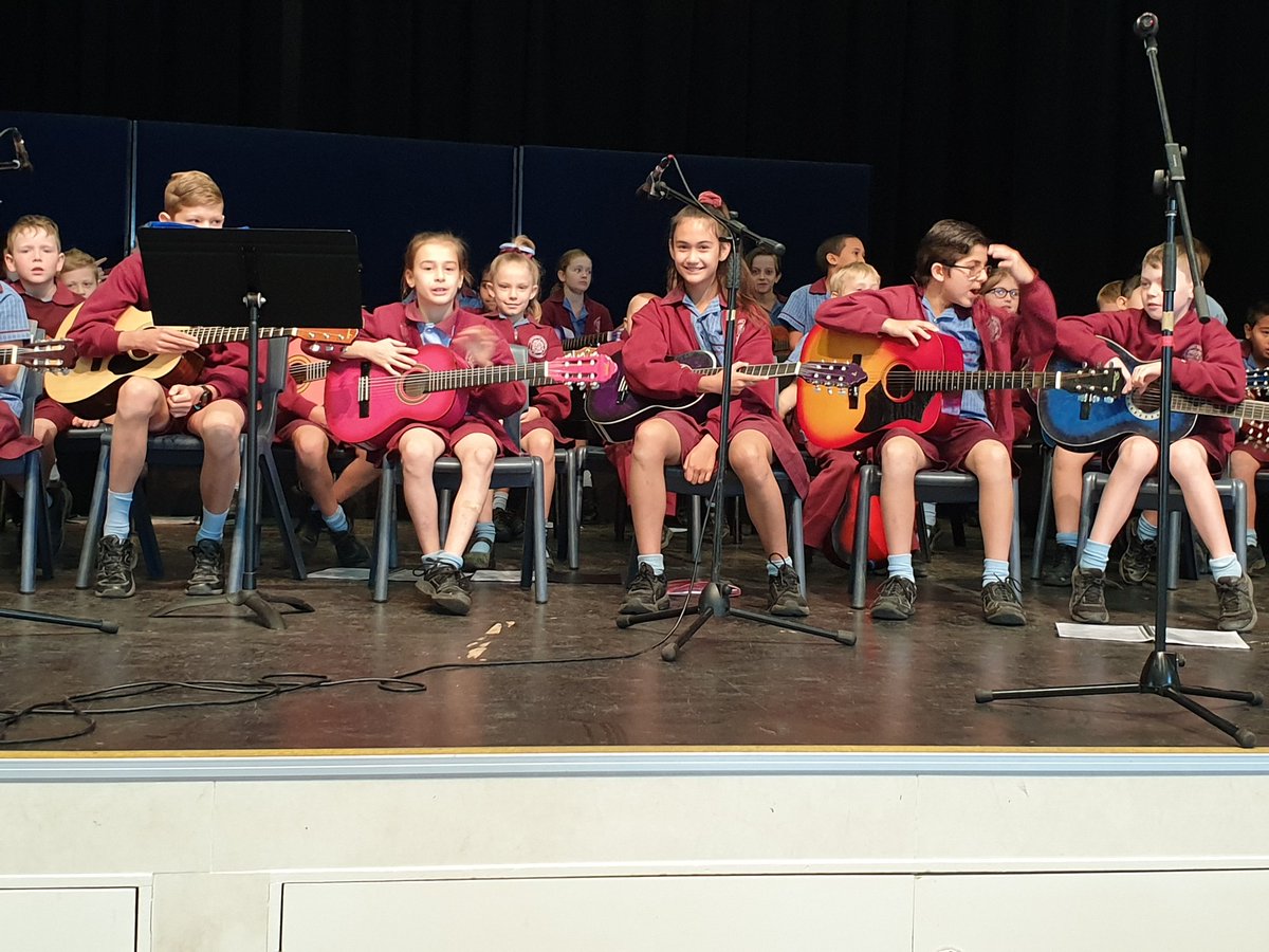 Band Performance 🤗