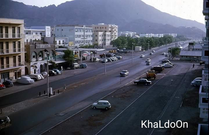 KhaLdoOnHD's tweet photo. عدن 
المعلا ..... بجانب محطة البترول ومقر الحزب الاشتراكي سابقا وتظهر أيضا بعض بنايات من حافون https://t.co/zoWHU5KgO9