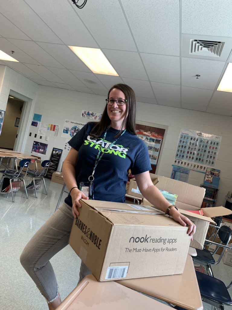 diminor1's tweet photo. HCS’s Diverse Literacy Pilot kickoff! 📚@HooverSchools
#HCSDLI
@AlishaLitCoach @MrsJames8th @erobteaches4you https://t.co/k47bux7pwI