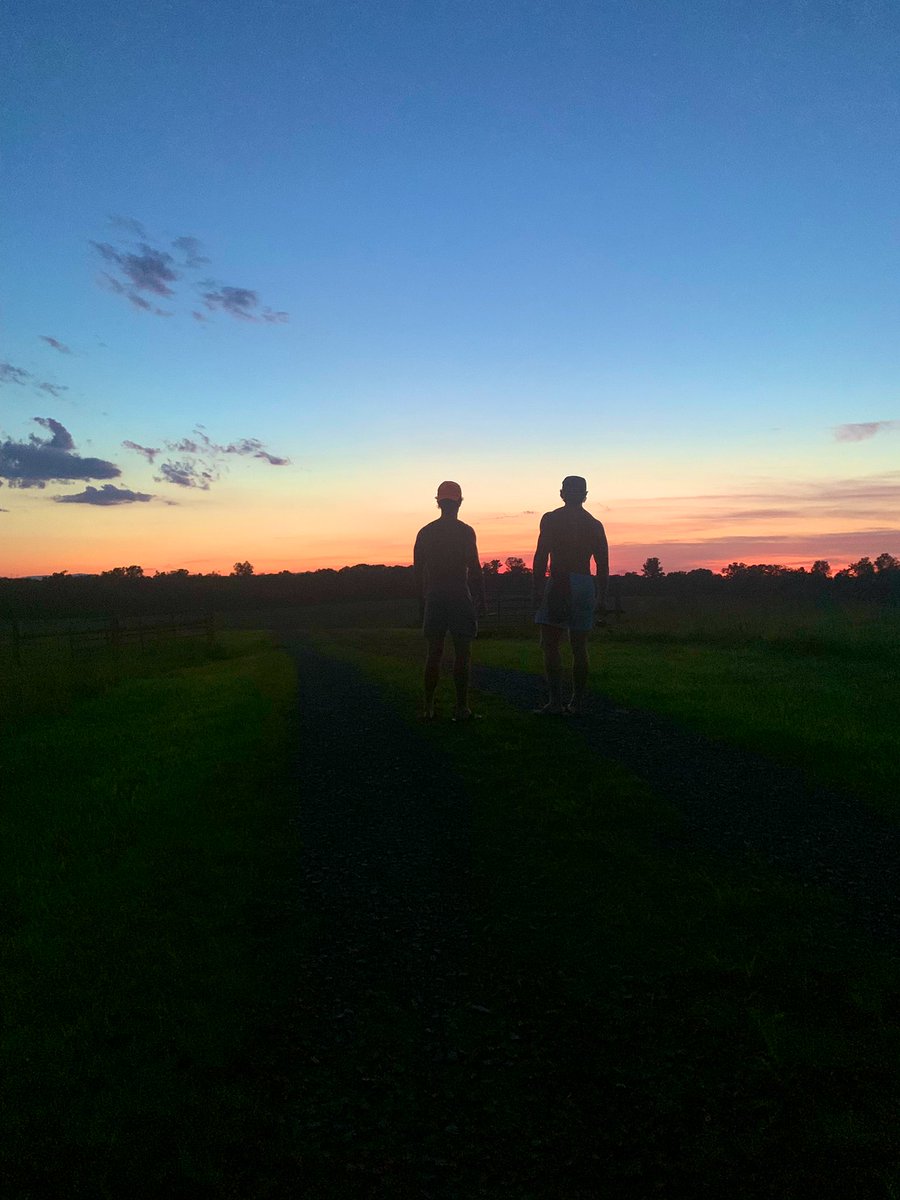 maddiestrum's tweet photo. i miss my fwends https://t.co/6TrYnGPel5