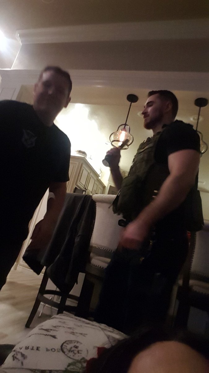 Cheyfire27's tweet photo. Such a random night but wish I could go back for a little bit. 🏴‍☠️ https://t.co/EYAjEUx2WT