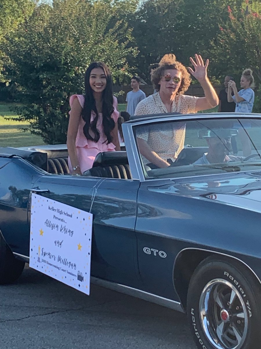 KHSIndianNation's tweet photo. Homecoming Court! #KHSHOCO https://t.co/Vb6c8W6W9J