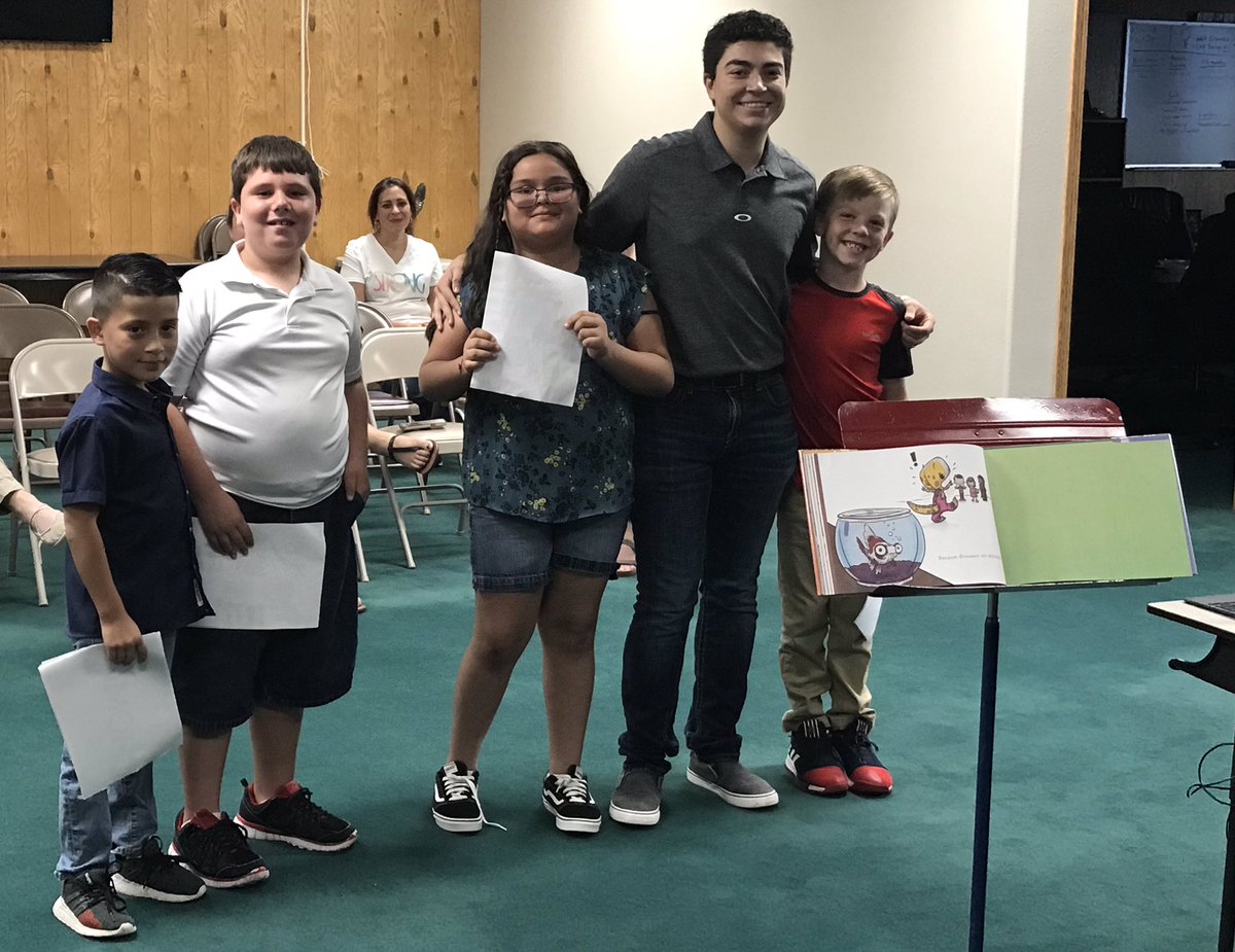 TiffanyBoxum's tweet photo. Thank you @TaatTerron for being an awesome HHS Senior Aide and leading this group of 2nd graders in the BOE presentation tonight!
#WeR210
#HESColorfulYear
#WeDontEatOurClassmates https://t.co/NaMCU5WvmL