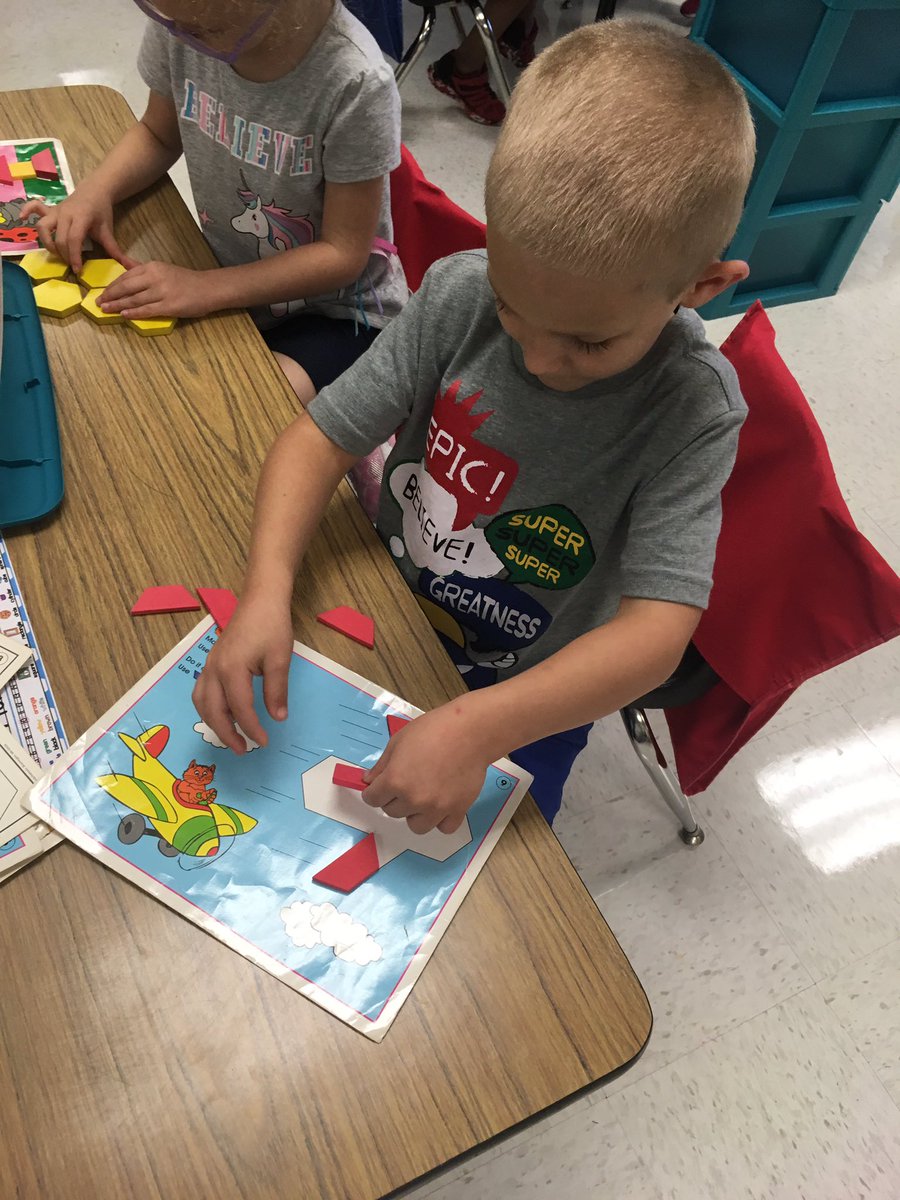 GilmerK5's tweet photo. Students getting to explore math manipulatives  #kindergarten #mathworkshop @NewProspectElem https://t.co/71ofCbvMCv