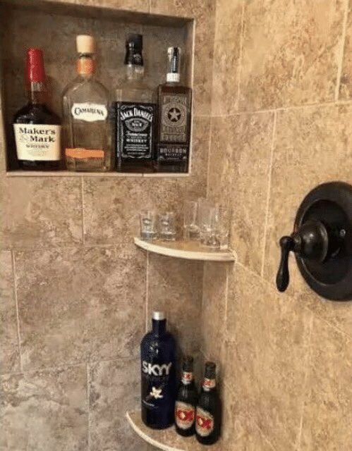 P1AF_Jesse's tweet photo. @chetbuchanan I put a “safety bar” in during my master bath remodel! You know.... for safety purposes! #NotReallyMine #WishItWas https://t.co/1Xt7pBcW5V