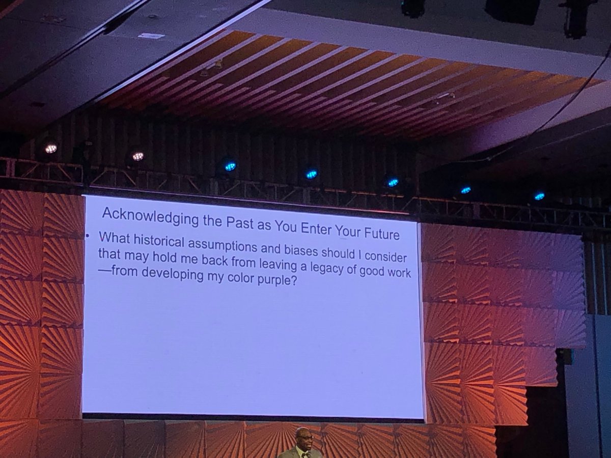 BizEdBridget's tweet photo. Liberating, colorful plenary  on the “real” America &amp; leaving a real legacy in philanthropy ⁦@Socalgrantmaker⁩ #SCGAnnualCon19 with ⁦@DrBryantMarks⁩ https://t.co/UGoqLtUCRh